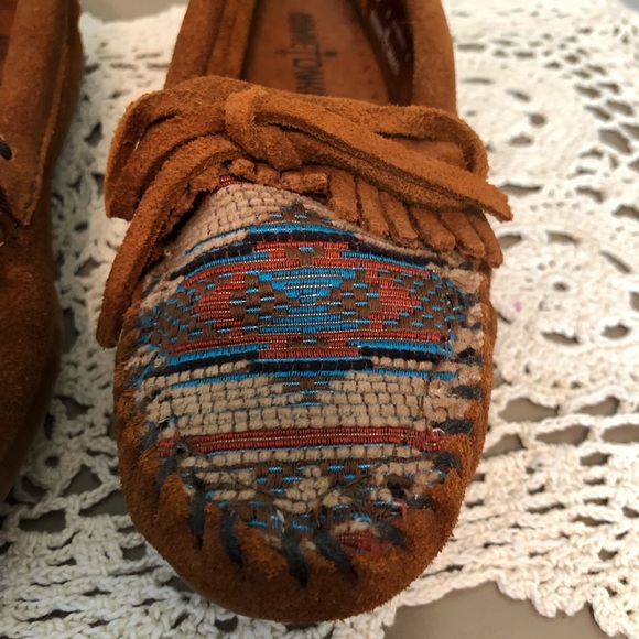 Minnetonka El Paso Southwestern Suede Moccasins - Picture 2 of 6